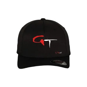 Zwarte Baseball Cap met in het rood wit geborduurde letters G T